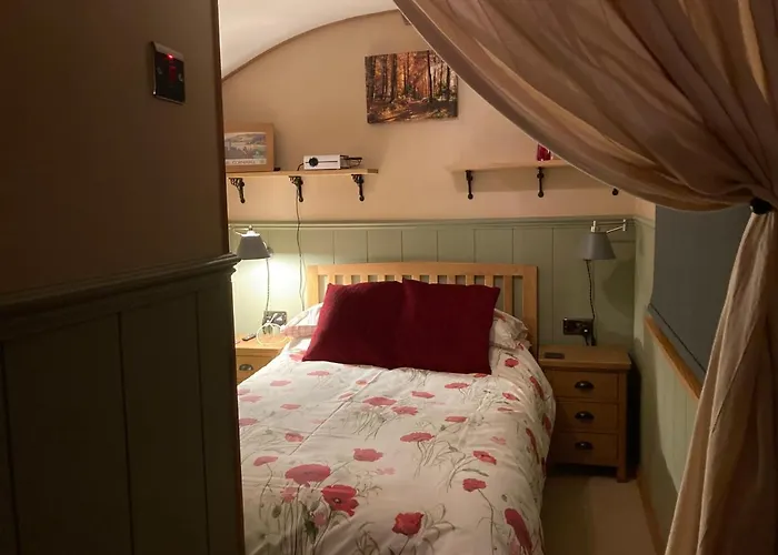 Brook The Shepherd Hut